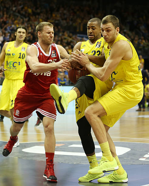 在中场核心 在中场核心